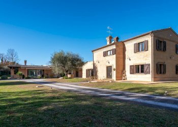 Foto 24 - Rustico CONTRADA GRAZIE
 
12, Civitanova Marche - foto 24