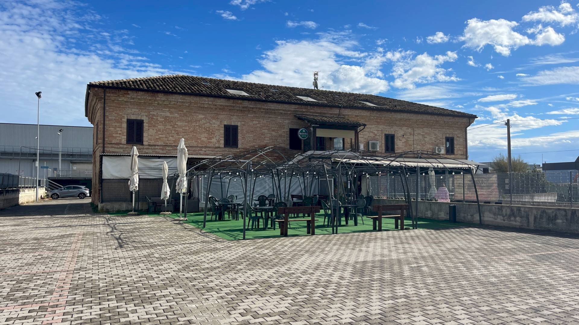 Foto 1 - Attività Commerciale Via Pasubio
 
17, San Benedetto del Tronto - foto 1