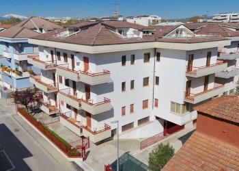 Foto 3 - Quadrilocale Via Emilia
 
12, Alba Adriatica - foto 3