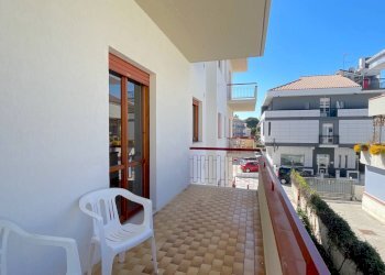 Foto 16 - Quadrilocale Via Emilia
 
12, Alba Adriatica - foto 16