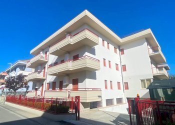 Foto 55 - Quadrilocale Via Emilia
 
12, Alba Adriatica - foto 55