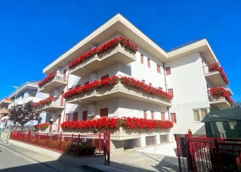 Foto 1 - Appartamento Via Emilia
 
12, Alba Adriatica - foto 1