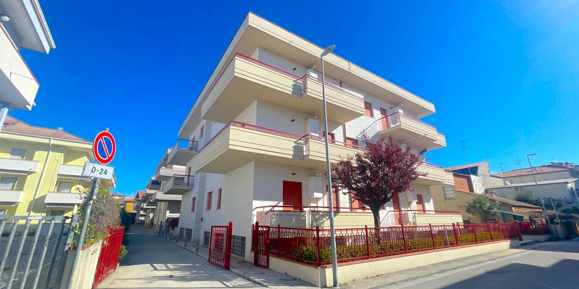 Foto 2 - Quadrilocale Via Emilia
 
12, Alba Adriatica - foto 2