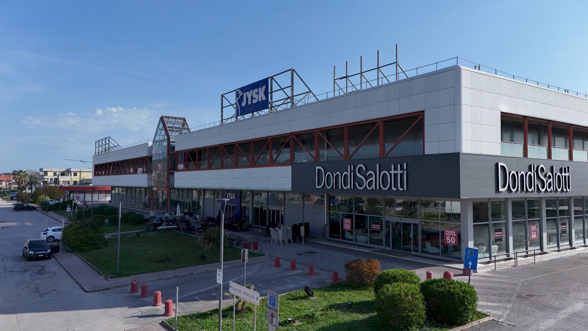 Foto 1 - Laboratory Via Pasubio
 
15, San Benedetto del Tronto - photo 1