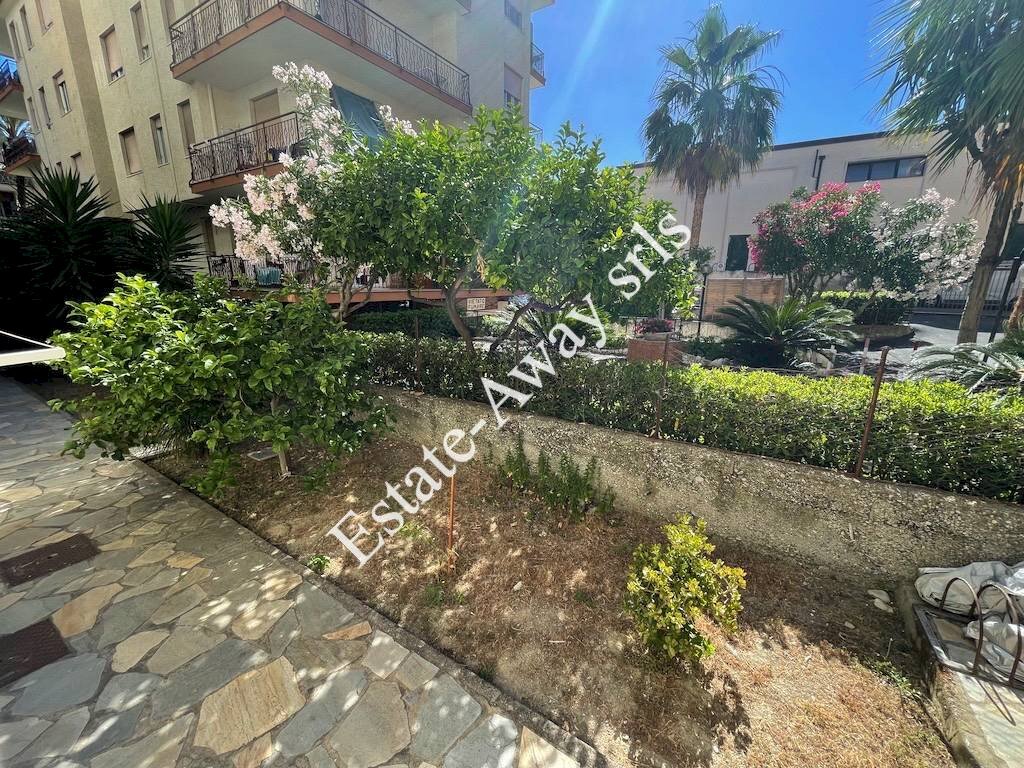 Foto 1 - Quadrilocale Via Guglielmo Marconi, Bordighera - foto 1