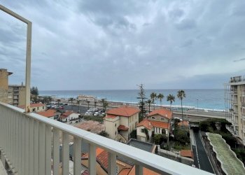 Foto 2 - Locale Commerciale Via 1 maggio, Bordighera - foto 2