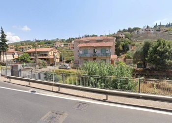 Foto 2 - Box Via del lavoro
 
8, Bordighera - foto 2