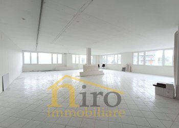 Foto 5 - Ufficio VIALE EUROPA
 
145, Spoltore - foto 5