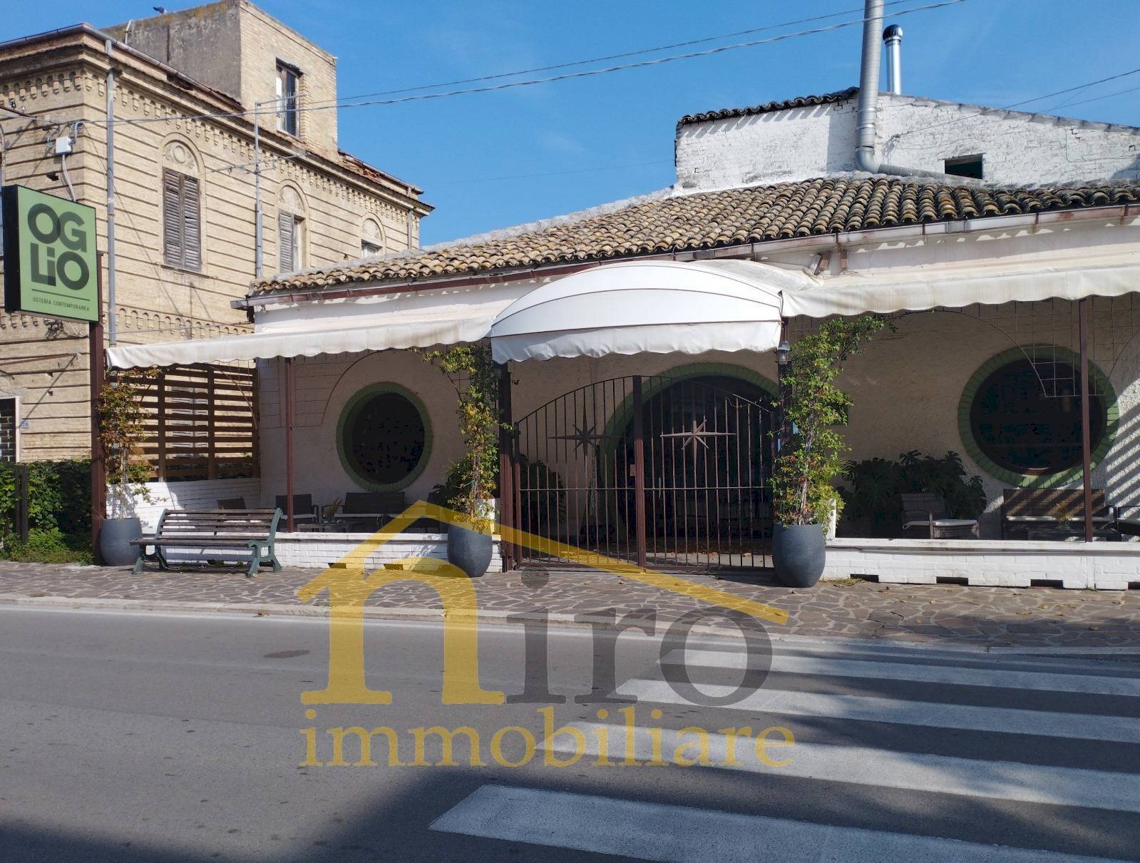 Foto 1 - Attività Commerciale via Giuseppe Garibaldi
 
274, Silvi - foto 1