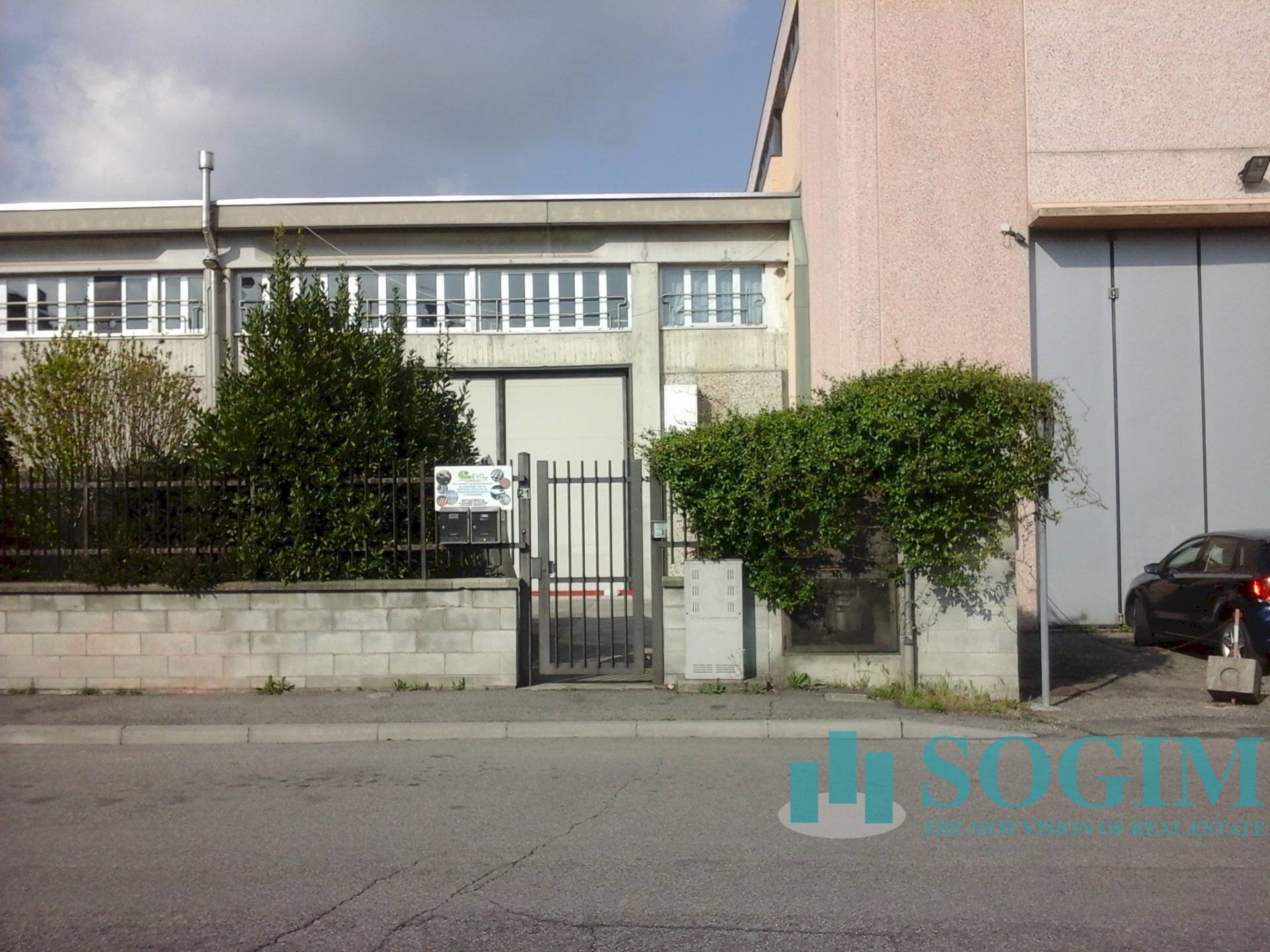 2 - Capannone Pogliano Milanese - foto 2