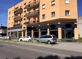 Foto 1 - Locale Commerciale Limbiate - foto 1