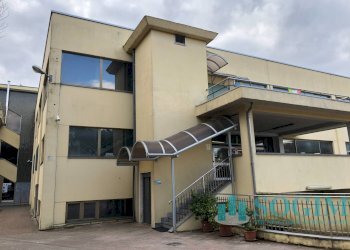 foto esterna - Commercial Premises strada statale sempione, Busto Arsizio - photo 2