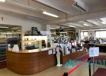 foto interna - Commercial Premises strada statale sempione, Busto Arsizio - photo 6