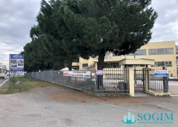 Foto 22 - Commercial Premises strada statale sempione, Busto Arsizio - photo 22