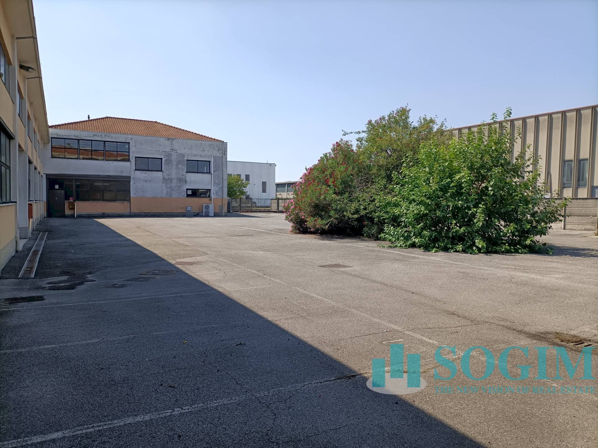 Foto 3 - Capannone Via Misericordia
 
33, Vedano al Lambro - foto 3