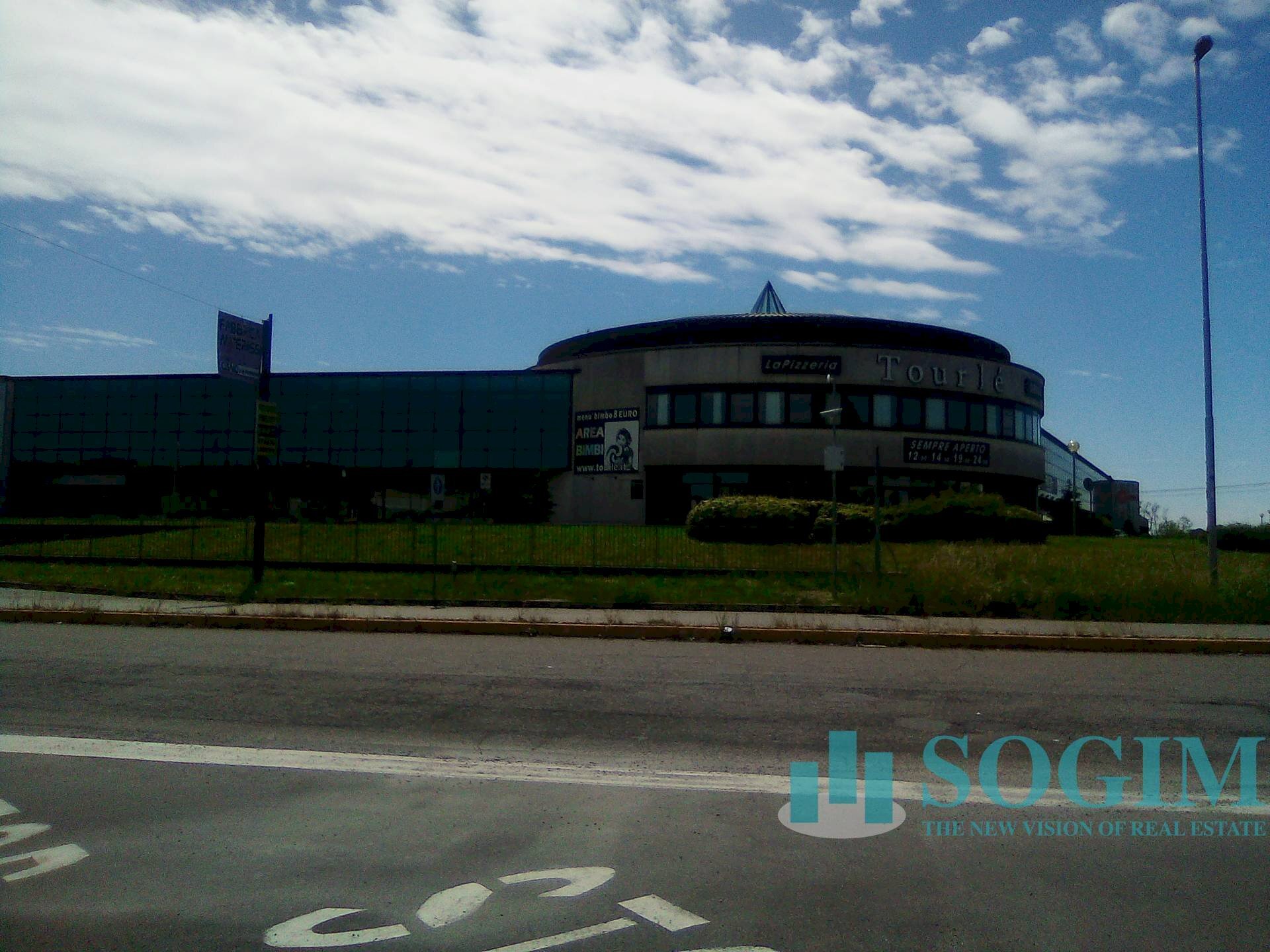 Foto 3 - Commercial Premises via europa
 
30, Cusago - photo 3