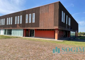 Foto 1 - Capannone Via Per Cassano
 
1, Rivolta d'Adda - foto 1