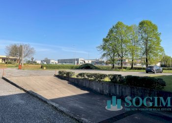 Foto 5 - Capannone Via Per Cassano
 
1, Rivolta d'Adda - foto 5