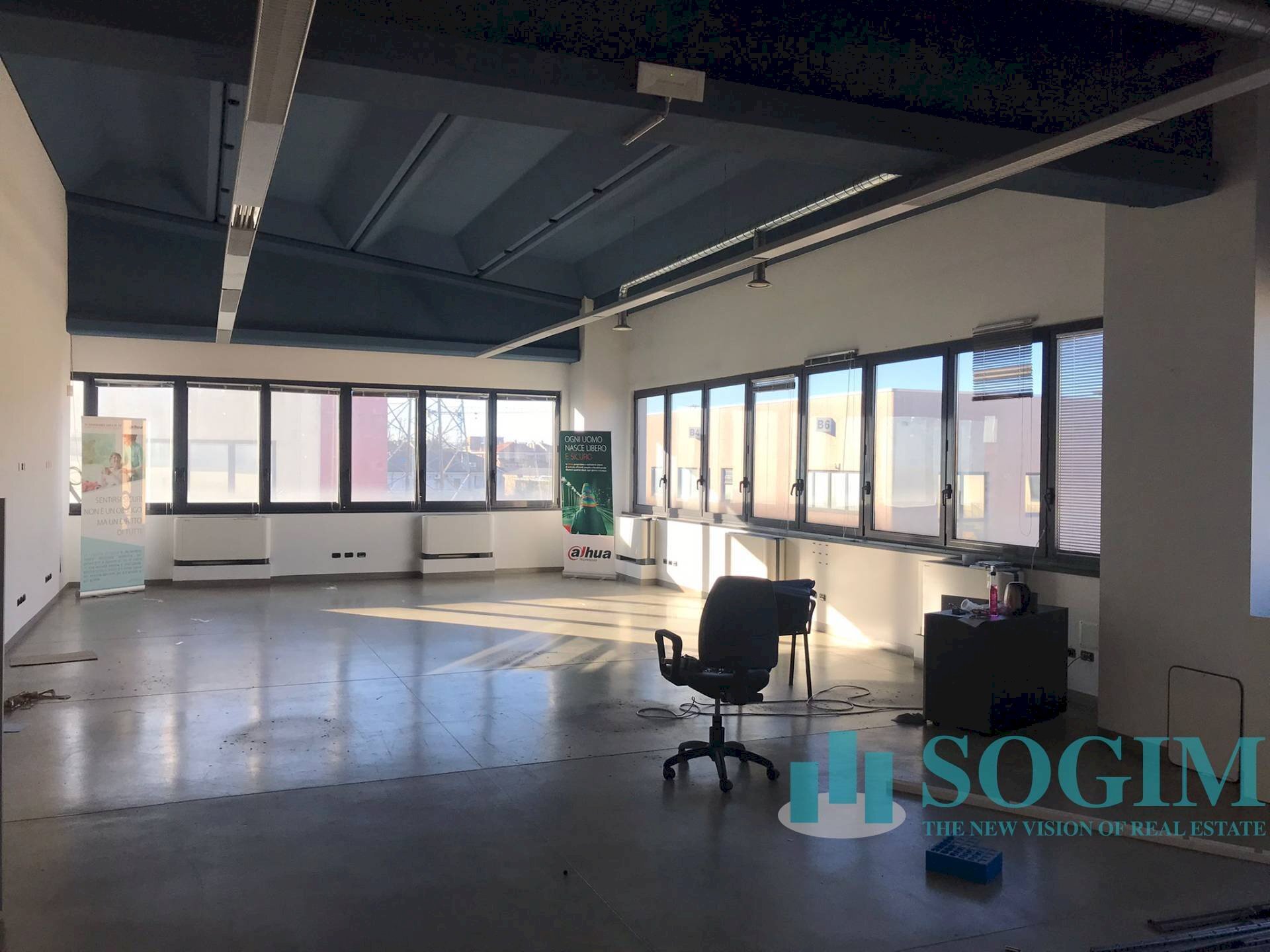 foto uffici 2 - Capannone via Brughetti
 
9/h, Bovisio-Masciago - foto 2