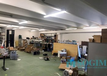 foto interna 2 - Capannone via Brughetti
 
9/h, Bovisio-Masciago - foto 5