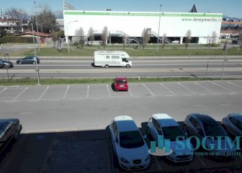 foto esterna - Commercial Premises Via Italia
 
162, Busnago - photo 2