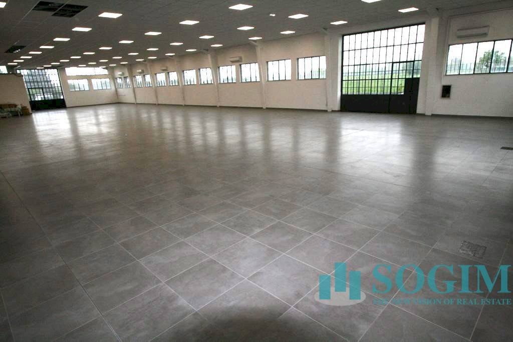 Foto 3 - Locale Commerciale VIA MONZA
 
20, Gorgonzola - foto 3