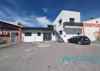 Foto 1 - Locale Commerciale VIA MONZA
 
20, Gorgonzola - foto 1