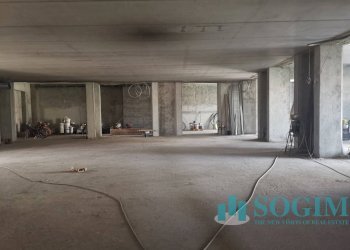 interno - Commercial Premises Via Volta, Paderno Dugnano - photo 2