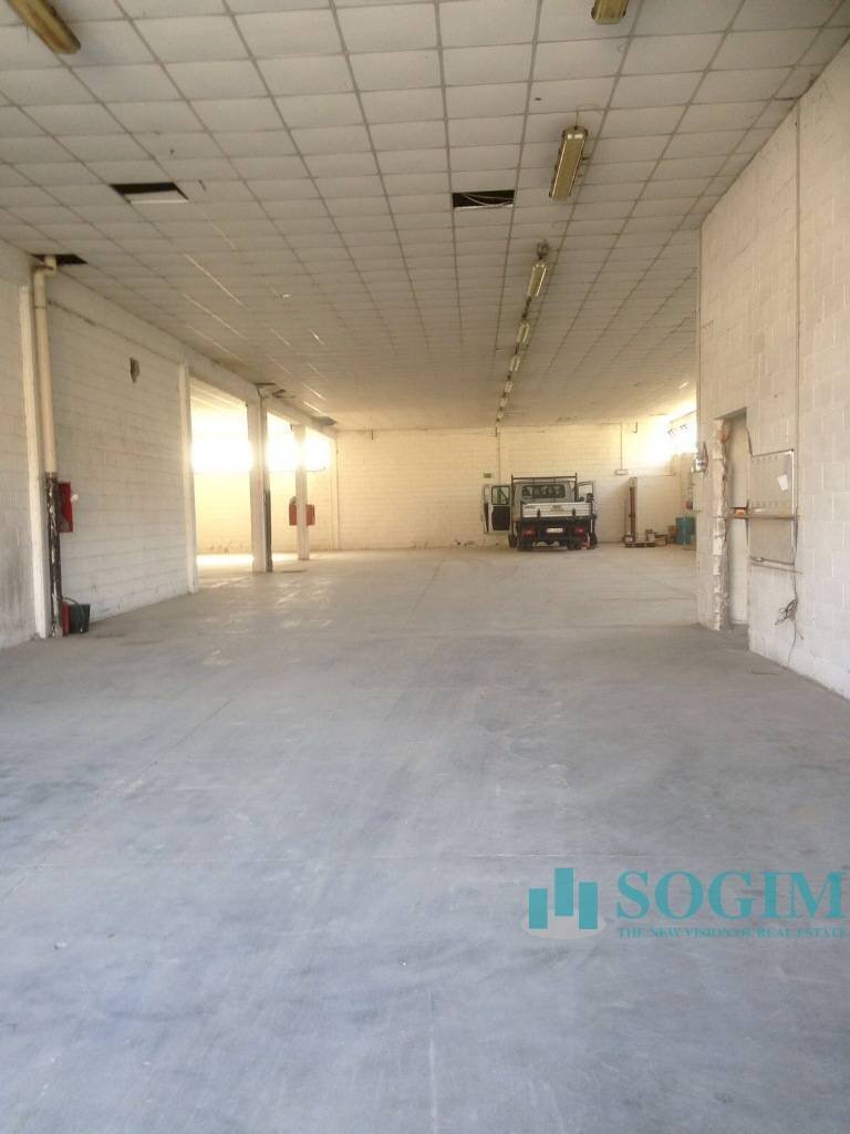 Foto 3 - Capannone sabotino
 
10, Tradate - foto 3