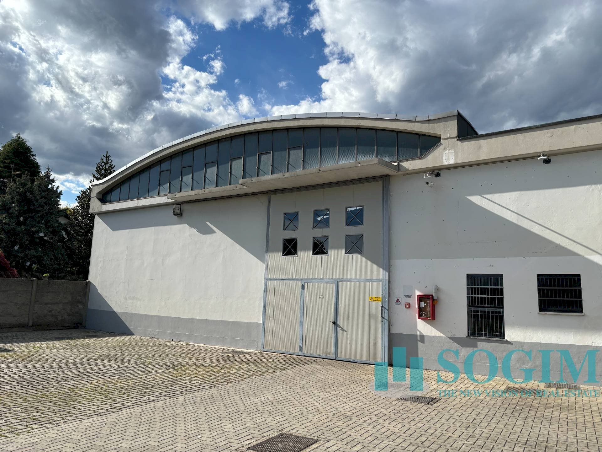 Foto 1 - Capannone via giovanni XXIII
 
102, Cardano al Campo - foto 1