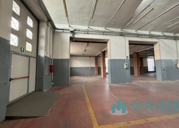 Foto 10 - Capannone via giovanni XXIII
 
102, Cardano al Campo - foto 10