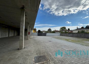 Foto 35 - Capannone via giovanni XXIII
 
102, Cardano al Campo - foto 35