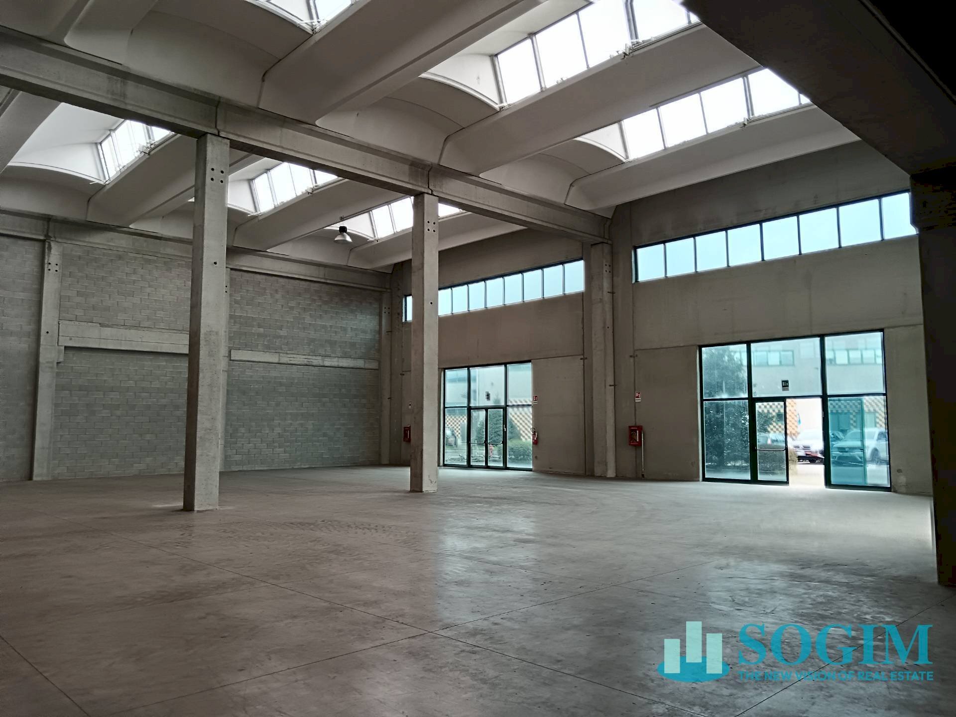 Foto 1 - Capannone Via Beato Don Carlo Gnocchi
 
38, Macherio - foto 1