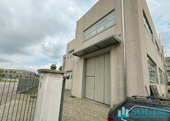 Foto 30 - Capannone via 2 giugno
 
15, Azzate - foto 30