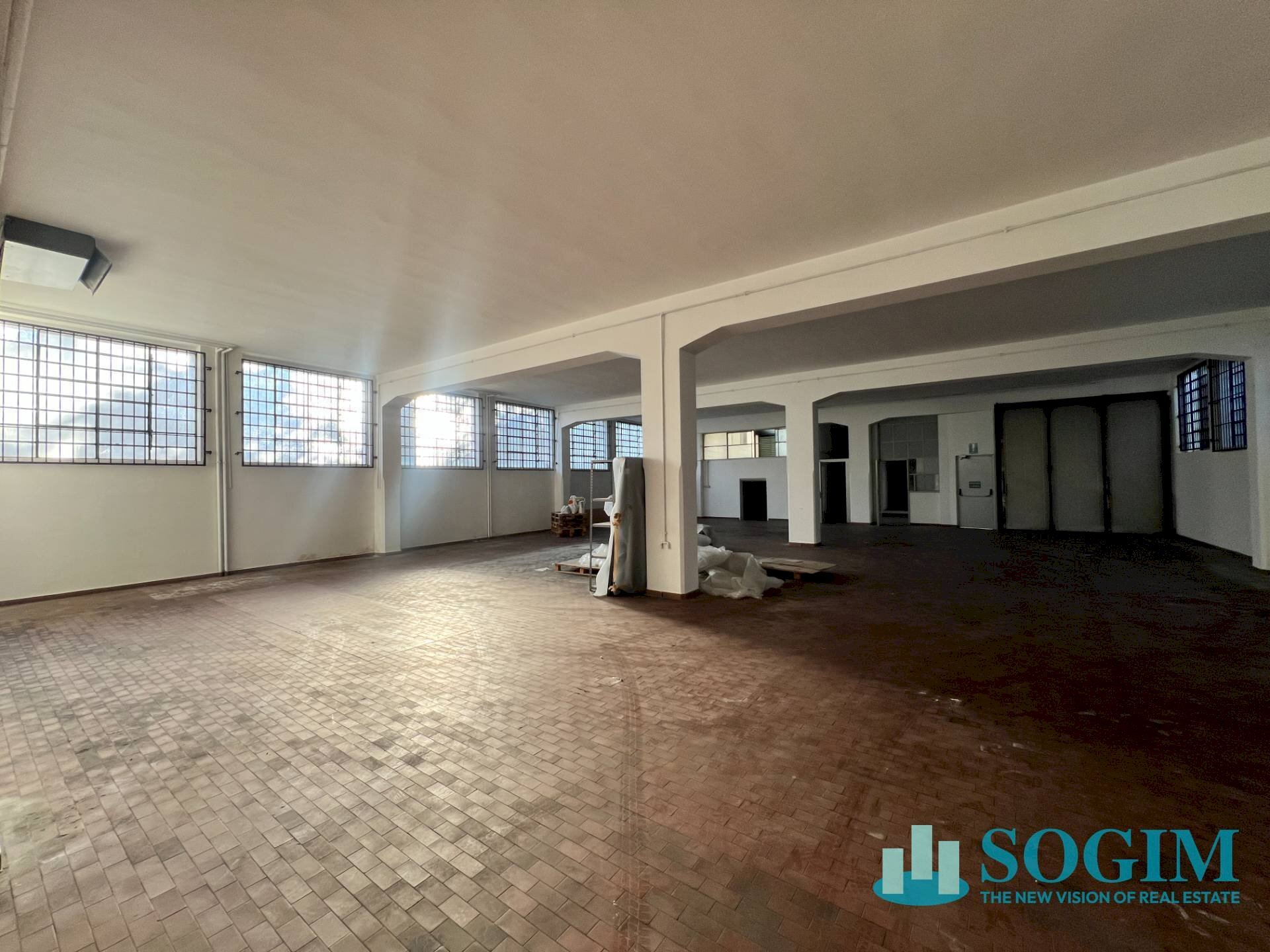 Foto 3 - Capannone Viale Lombardia
 
50, Gallarate - foto 3