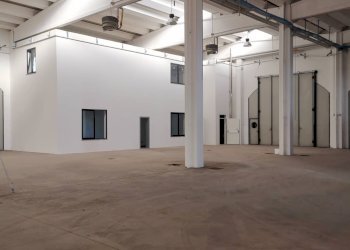 Foto 3 - Capannone Via Sirtori
 
10, Rho - foto 3