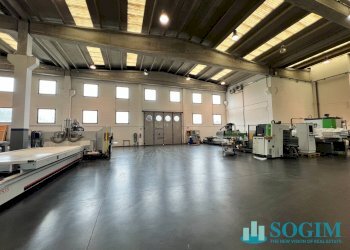 Foto 4 - Capannone via dell'artigianato
 
25, Sesto Calende - foto 4