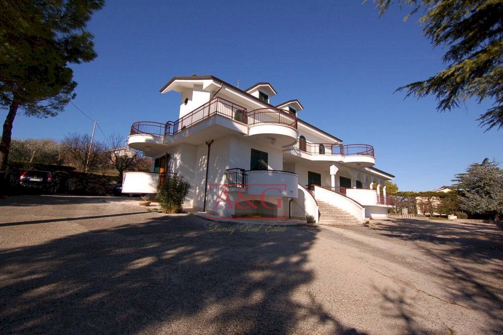 Foto 2 - Villa CONTRADA BORE DI TENNA
 
1, Fermo - foto 2