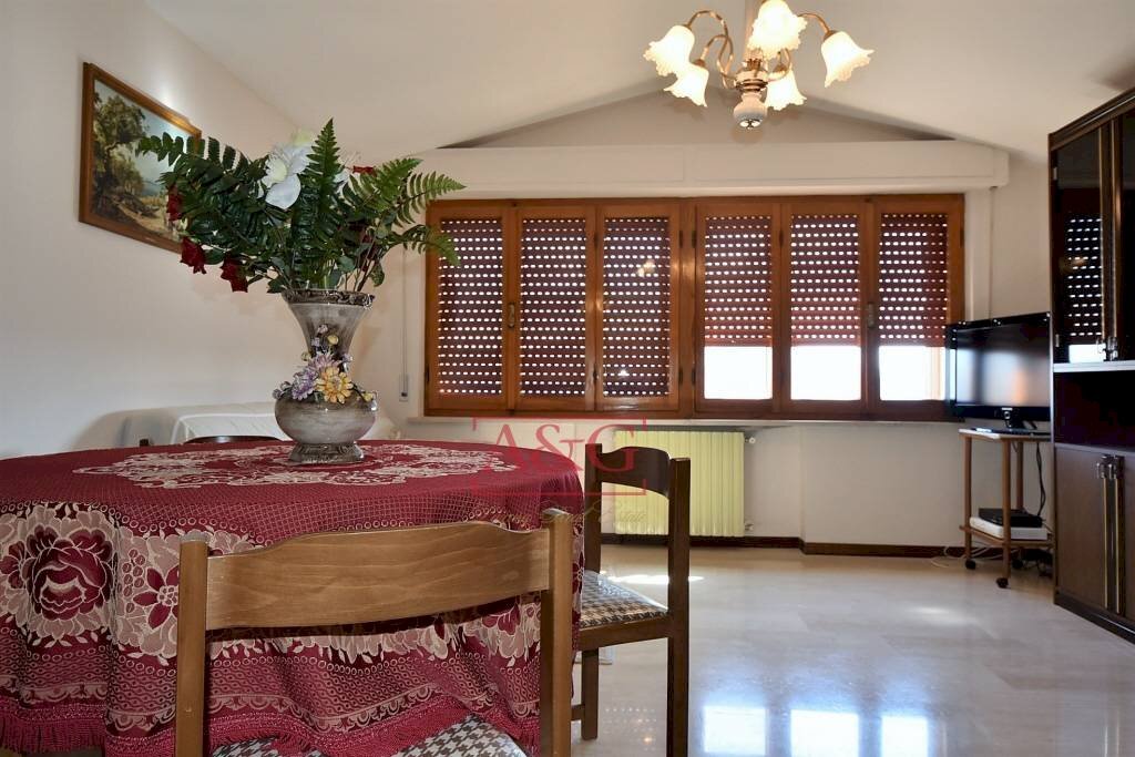 Foto 1 - Appartamento VIA ALDO MORO
 
22, Amandola - foto 1