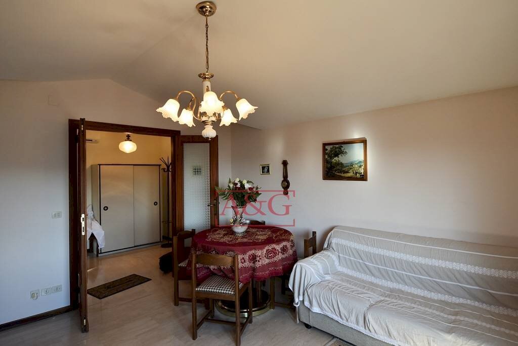 Foto 2 - Appartamento VIA ALDO MORO
 
22, Amandola - foto 2