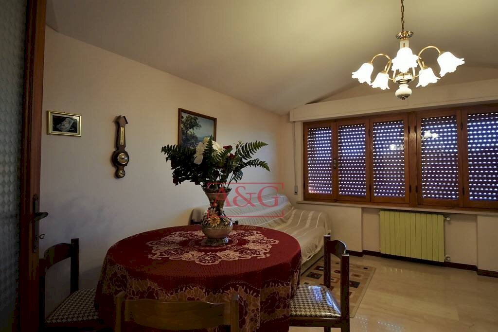 Foto 3 - Appartamento VIA ALDO MORO
 
22, Amandola - foto 3