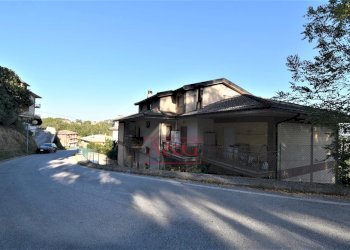 Foto 3 - Quadrilocale VIA ALDO MORO, Amandola - foto 3