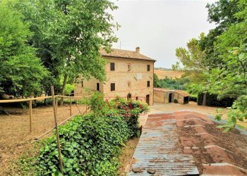 Foto 9 - Rustico belmonte piceno
 
11, Belmonte Piceno - foto 9