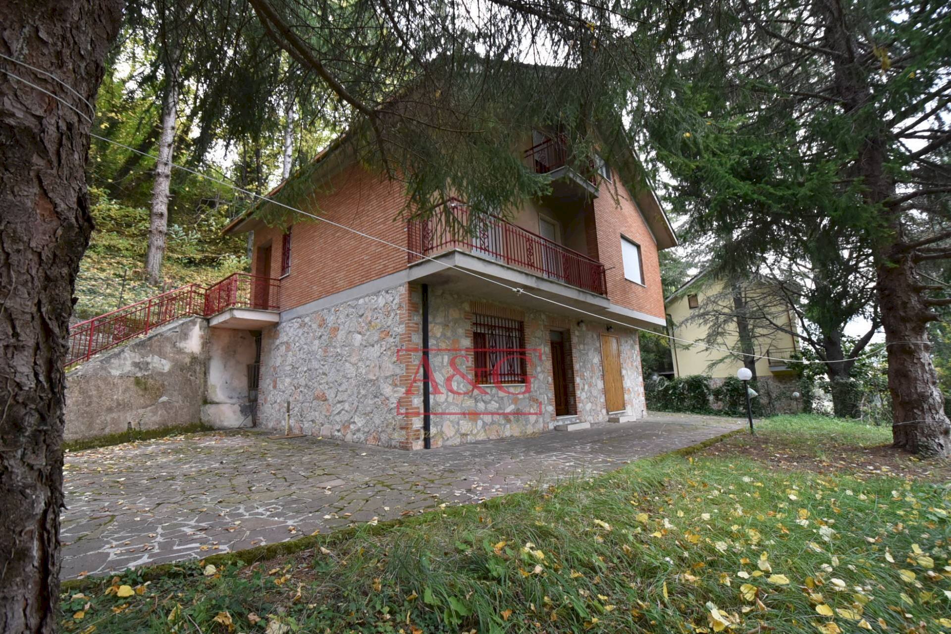 Foto 1 - Casa indipendente via f. durante, Montefortino - foto 1