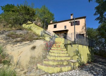 Foto 1 - Casa indipendente Contrada Migliarucci
 
194, Sarnano - foto 1