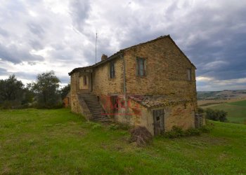 Foto 2 - Rustico c.da mossa
 
28, Mogliano - foto 2