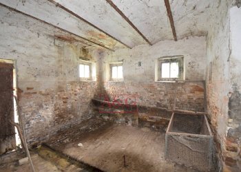 Foto 8 - Rustico c.da mossa
 
28, Mogliano - foto 8