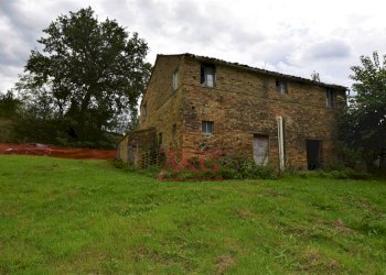 Foto 16 - Rustico c.da mossa
 
28, Mogliano - foto 16