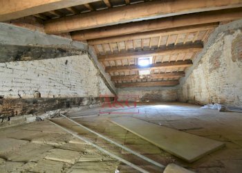 Foto 20 - Independent house via Guglielmucci
 
7, Amandola - photo 20