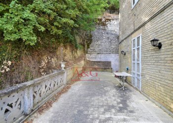 Foto 23 - Independent house Via Guglielmo Marconi
 
24, Amandola - photo 23